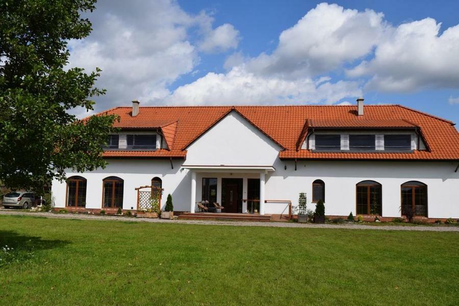 Lipowy Dwor Villa Szczecinek Kültér fotó